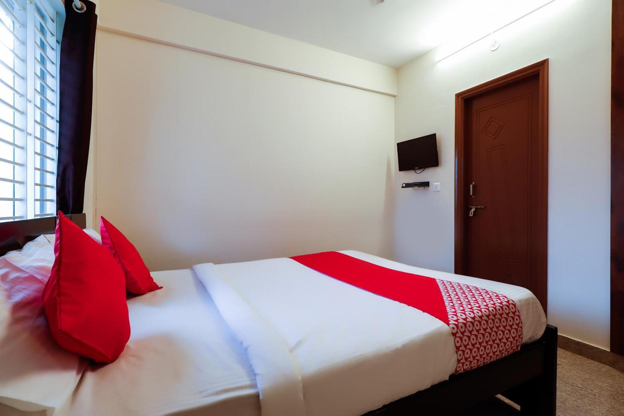 Hotel Super Gn Collection O Near Rajajinagar Industrial Estate Bangalore Exterior foto