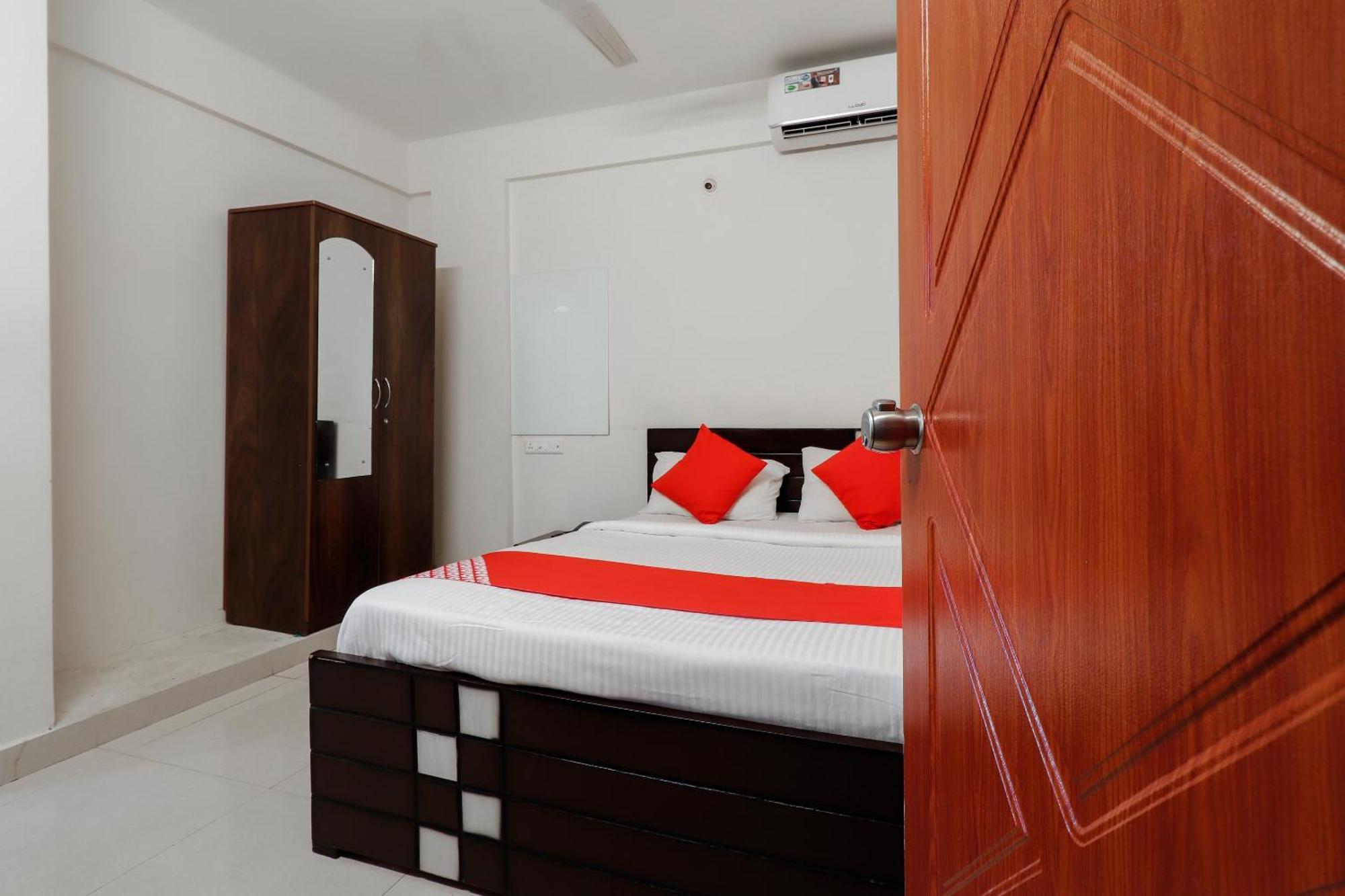 Hotel Super Gn Collection O Near Rajajinagar Industrial Estate Bangalore Exterior foto