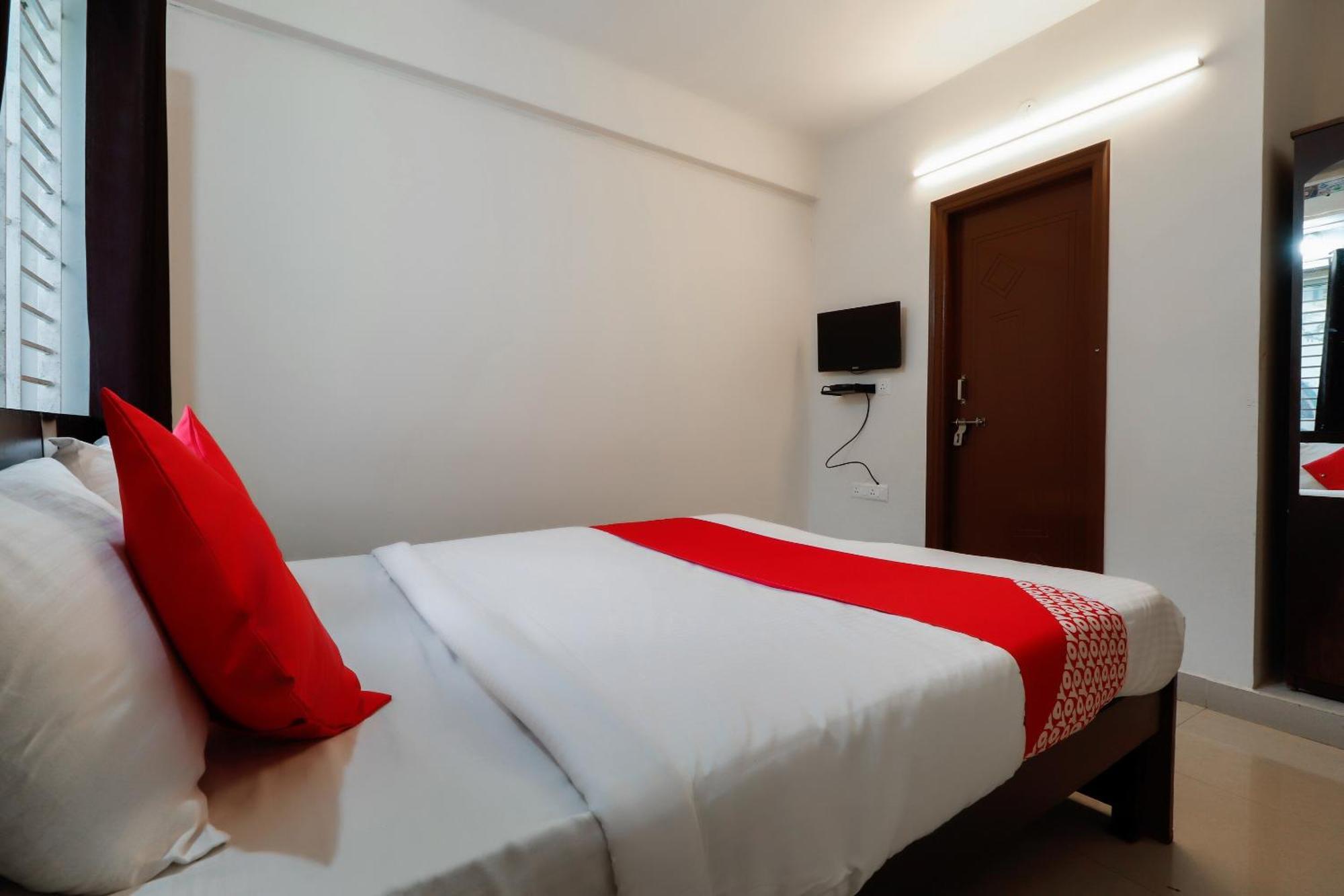 Hotel Super Gn Collection O Near Rajajinagar Industrial Estate Bangalore Exterior foto